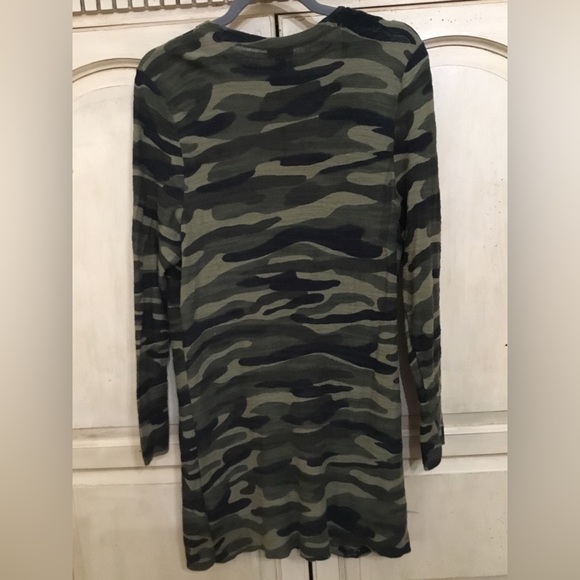 Torrid Women’s Soft Lightweight Camo Boyfriend Cardigan Size 1 EUC - Picture 2 of 7